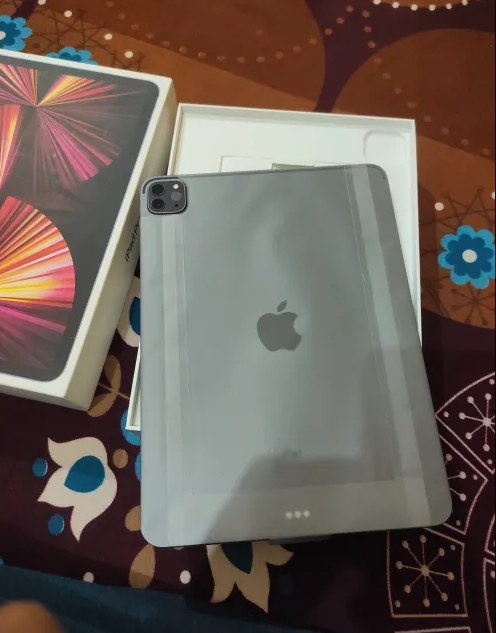 Screenshot-2026-08-01-001931.png Apple iPad Pro (Space Gray) - Excellent Condition with Original Box & Accessories