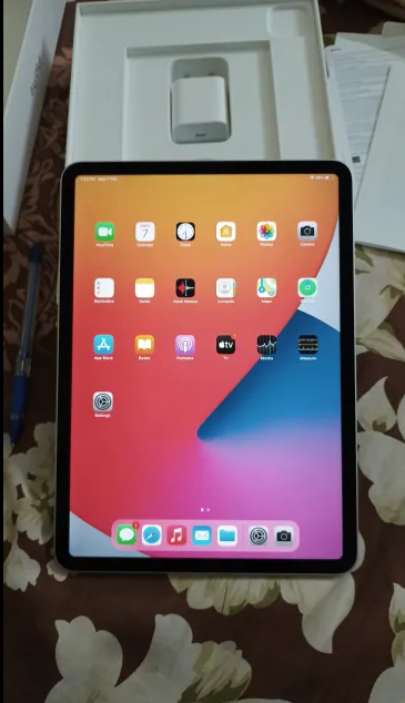 Screenshot-2026-08-01-002034.png Apple iPad Pro (Space Gray) - Excellent Condition with Original Box & Accessories